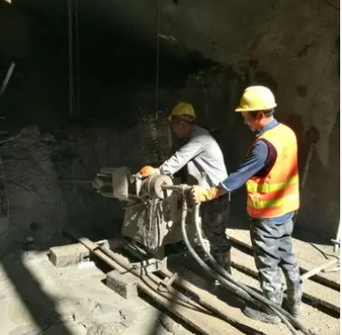 蜀山水下抗分散灌浆料特点 水下不分散注浆料介绍